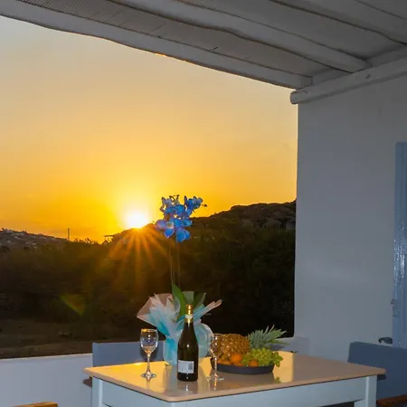 Traditional Mykonian House With Sea View! Dom wakacyjny *